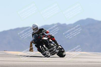 media/Oct-13-2025-Moto Forza (Mon) [[a66d839500]]/3-B Group/Session 4 (Turn 9)/